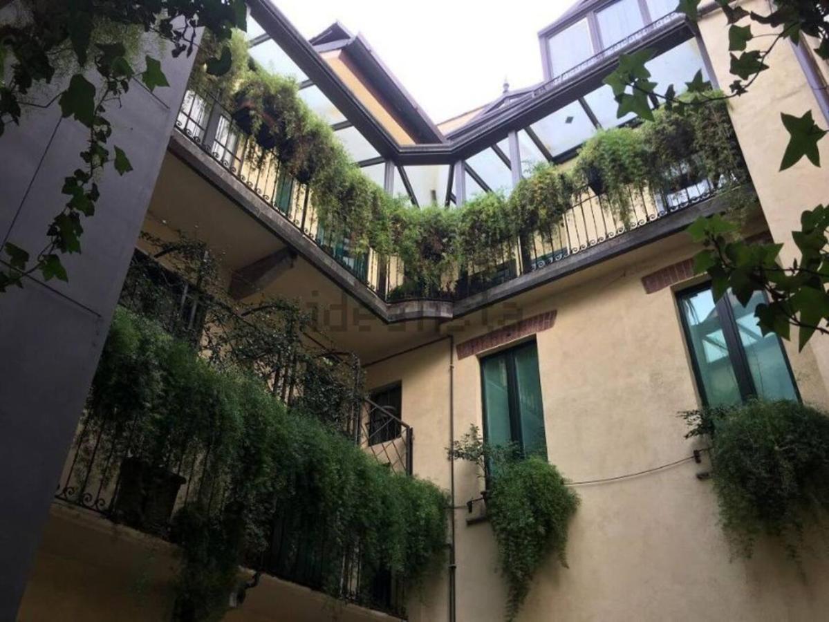 Hl Luxury Duomo Apartment - Via Torino, Montenapoleone 米兰 外观 照片